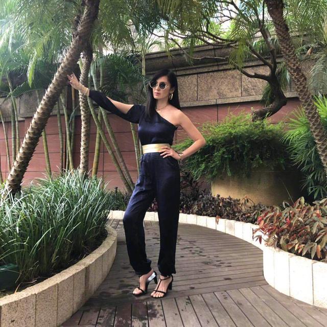 林熙蕾攜女為蕭敬騰慶生「曬凍齡近況」46歲仍清新優雅　曝光「0到18歲生活照」從小美到大