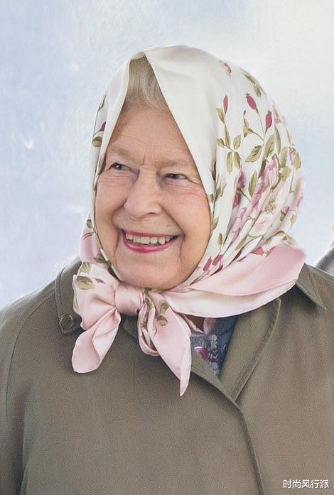 難怪願意嫁！英國女王「98歲老公年輕時」帥到不像話　深邃五官「宛如童話王子」根本男神級