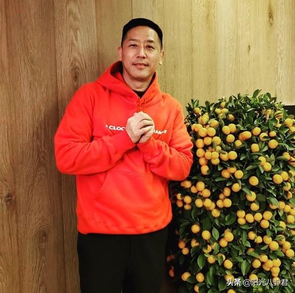 張國榮離去23年!唐鶴德「曬合影悼摯愛」3個日子絕不缺席 兌現承諾「用一生守護」:我知道你都會在