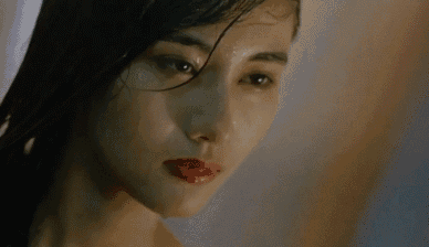 李嘉欣82歲媽媽近照曝光！皮膚緊緻不輸兩女兒，「超凍齡少女時代舊照」轟動全網：比李嘉欣都有范