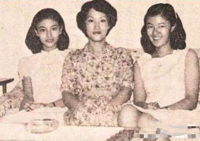 李嘉欣82歲媽媽近照曝光！皮膚緊緻不輸兩女兒，「超凍齡少女時代舊照」轟動全網：比李嘉欣都有范