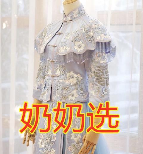 有種「年齡差」叫選婚紗！哥哥選VS奶奶選，看到閨蜜選的：不愧是姐妹