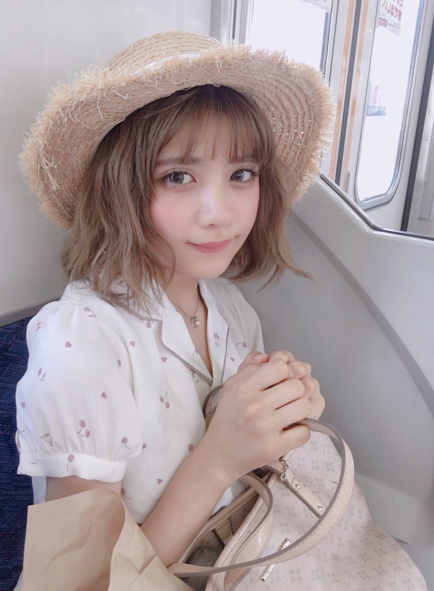 世上只有懶女人！老氣妹靠化妝「變白皙甜美正妹」美翻　2年後再進化「風格大轉變太辣」：連膚色都變了！