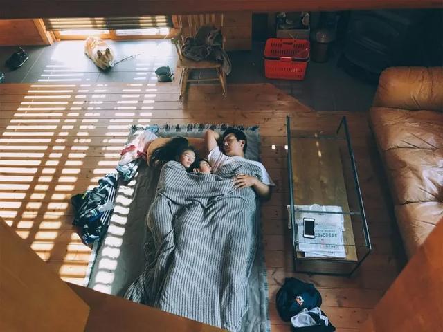 一家四口隱居山中小屋「後院種滿果菜」三餐自給自足　兒女從小親近自然「坐看四季美景」把日子過成詩