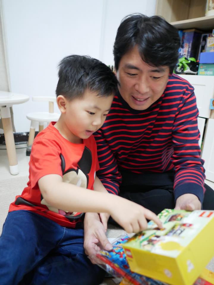 根本不怕被罰！梁赫群4歲兒「要店員別囉嗦」還對爺爺不禮貌　搖頭嘆「一直挑戰底線」網：你該反省