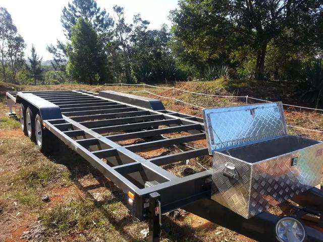 最完美的家！夫妻「蓋房裝輪子」夢幻住宅隨遇而安　友善環境零污染「享受極簡生活」盡情徜徉大自然