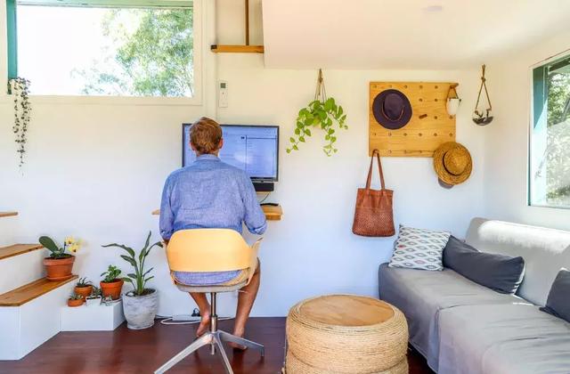 最完美的家！夫妻「蓋房裝輪子」夢幻住宅隨遇而安　友善環境零污染「享受極簡生活」盡情徜徉大自然