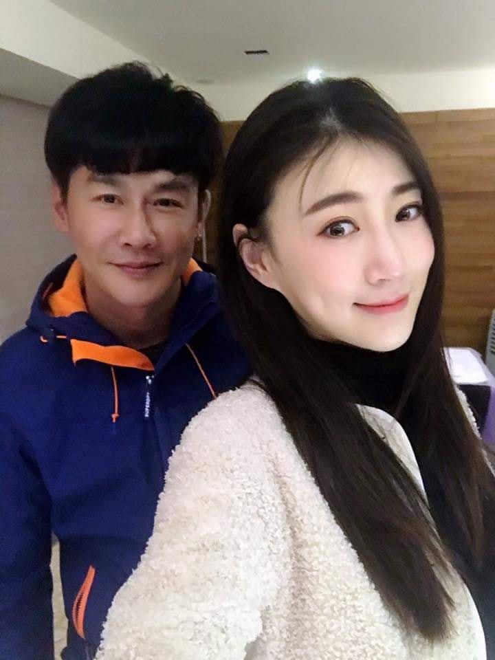 見面5次就訂終身!沈世朋自曝「婚前對不起老婆」害她受委屈 李新「邊寫喜帖邊哭」:不想嫁了啦