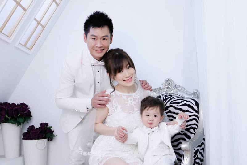 見面5次就訂終身!沈世朋自曝「婚前對不起老婆」害她受委屈 李新「邊寫喜帖邊哭」:不想嫁了啦