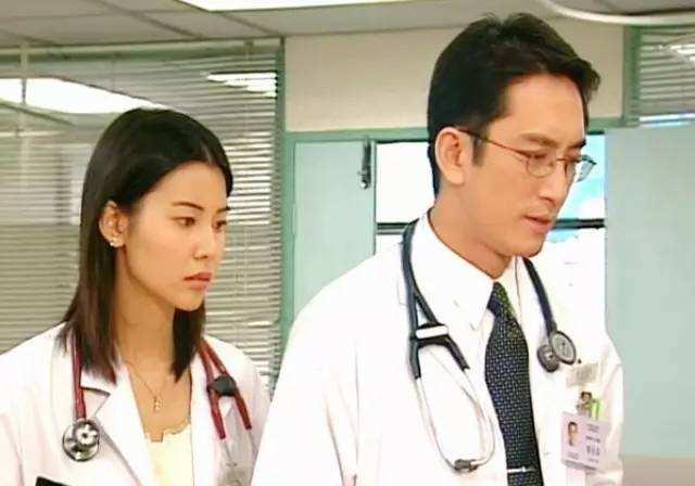 負責任好男人！吳啟華離婚「對前妻照顧有加」全家同出遊　對女兒愧疚「月花77萬補償」流露父愛