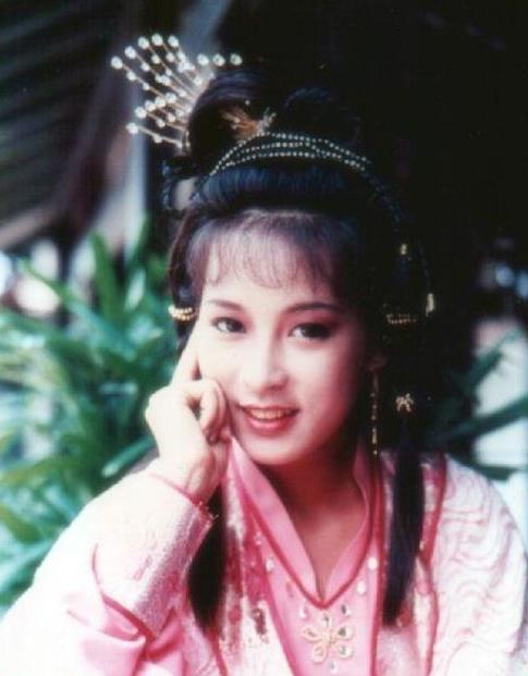 53歲黎美嫻罕露面!曾因梁朝偉受情傷「結婚15年不生育容顏不老」 與豪門老公幸福甜蜜