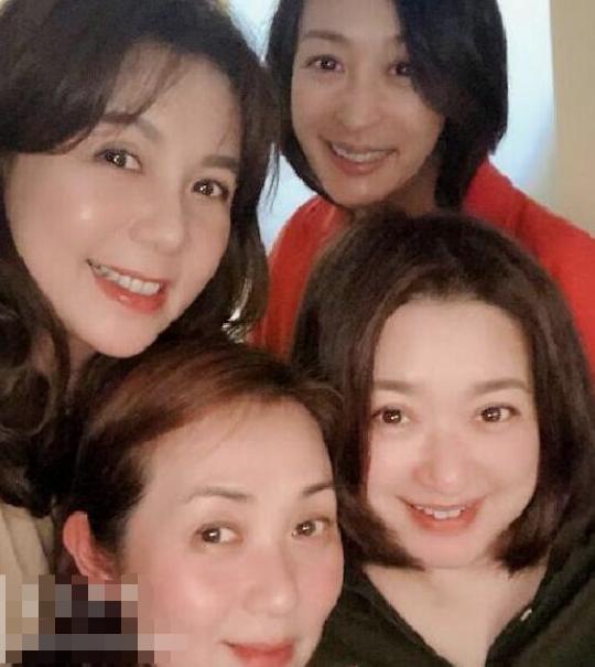 53歲黎美嫻罕露面!曾因梁朝偉受情傷「結婚15年不生育容顏不老」 與豪門老公幸福甜蜜