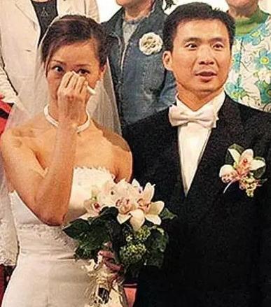 53歲黎美嫻罕露面!曾因梁朝偉受情傷「結婚15年不生育容顏不老」 與豪門老公幸福甜蜜