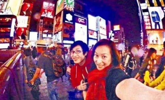 53歲黎美嫻罕露面!曾因梁朝偉受情傷「結婚15年不生育容顏不老」 與豪門老公幸福甜蜜