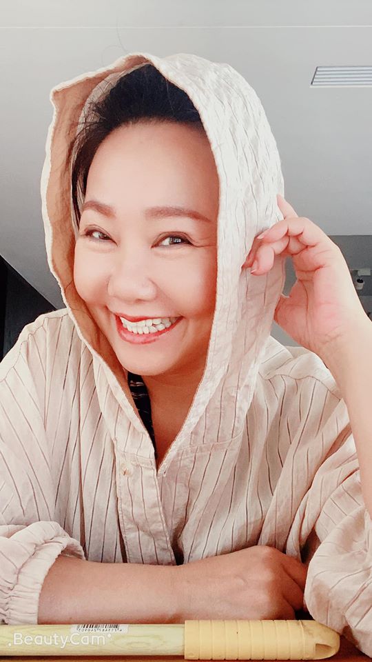 人生中年才開始！呂雪鳳為家人「18歲扛百萬債」各行業都做過　「50 年後拿下金馬獎」活出燦爛後半生