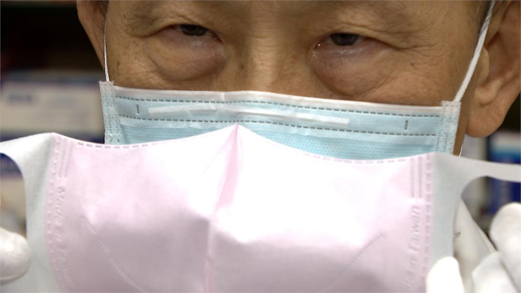 不能挑顏色！家長怨「兒子戴粉色口罩」根本不敢上課　口罩大廠力挺「宣布推限量款」：勇敢站出來