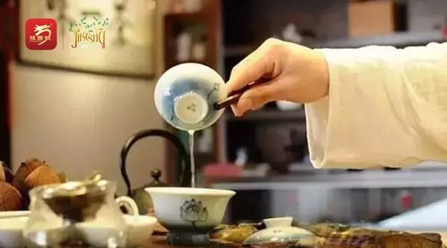 愛喝茶的家庭更幸福!父母「除去身體疲憊」遠離小病小災 小孩「茶道中悟禮儀」家人溫馨相聚