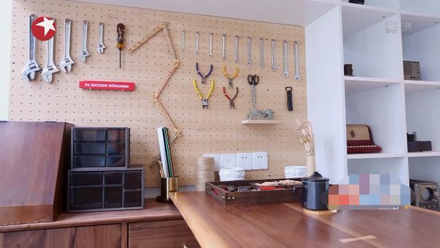 99歲嬤歷經動亂「學會看淡生離」住80年老房想念父親 與4兒同住「全家大小愛好書畫」天天齊聚創作話家常