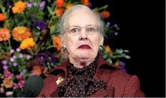 丹麥女王迎80大壽卻超調皮!身高180公分「五官精緻如明星」穿搭比英女王時尚 與丈夫相愛一生「成童話般佳話」