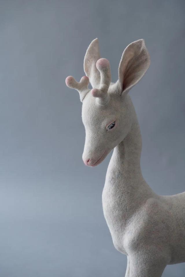 不上班不讀書！少女畢業「宅11年做手工藝」前3年零收入　老公最早發現天賦「督促她必須前進」今揚名海外