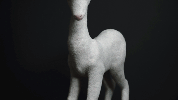 不上班不讀書！少女畢業「宅11年做手工藝」前3年零收入　老公最早發現天賦「督促她必須前進」今揚名海外