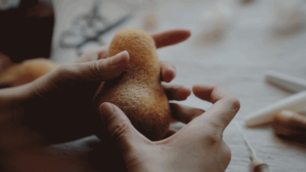 不上班不讀書！少女畢業「宅11年做手工藝」前3年零收入　老公最早發現天賦「督促她必須前進」今揚名海外