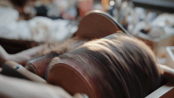 不上班不讀書！少女畢業「宅11年做手工藝」前3年零收入　老公最早發現天賦「督促她必須前進」今揚名海外