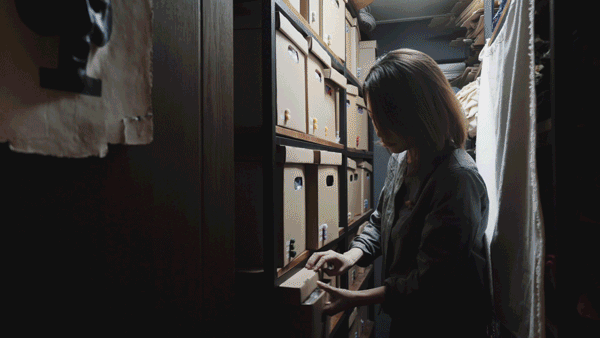 不上班不讀書！少女畢業「宅11年做手工藝」前3年零收入　老公最早發現天賦「督促她必須前進」今揚名海外