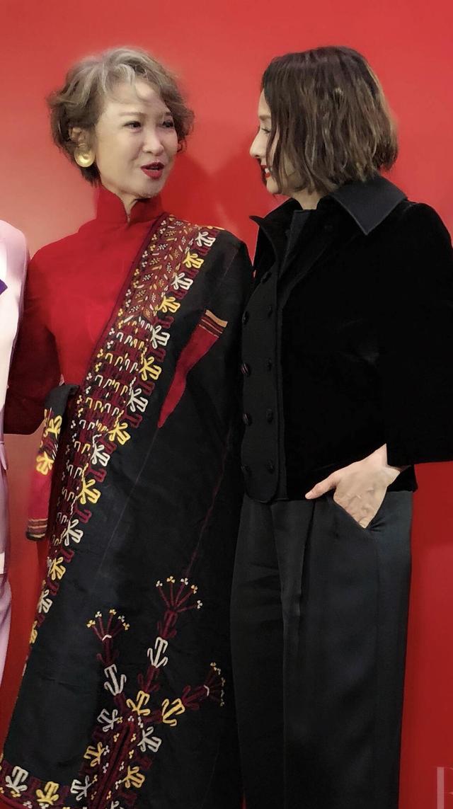 擁絕世美貌！金馬影后敢愛敢恨「主動甩謝賢」與秦祥林離婚　「情路坎坷」卻從不委屈自己