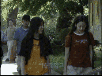 天生麗質！國民女神美貌純天然「從少女美到現在」　網上流出「清純甜美大學照」網驚：完全沒整型