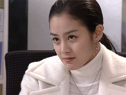 天生麗質！國民女神美貌純天然「從少女美到現在」　網上流出「清純甜美大學照」網驚：完全沒整型