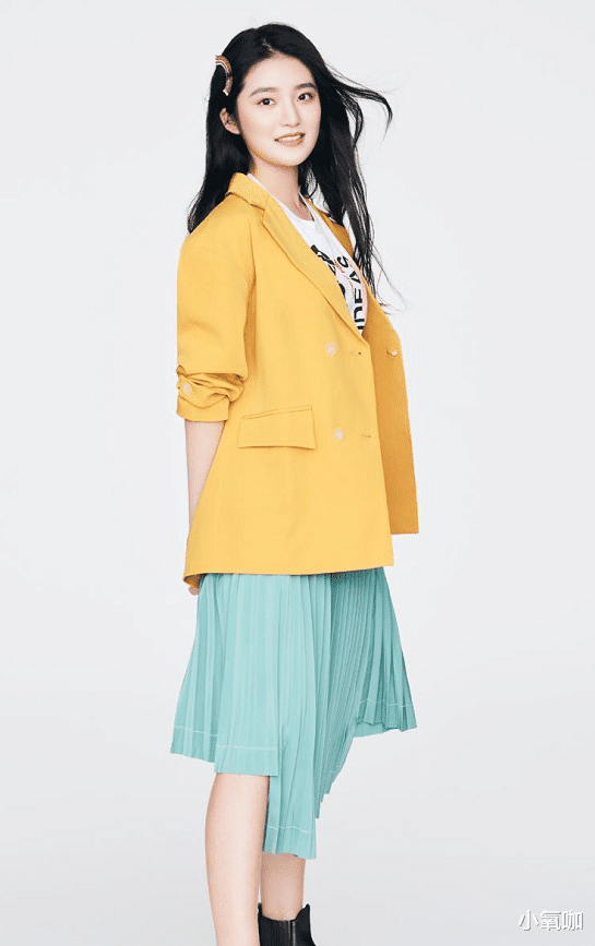 比親生女兒還像!17歲少女美貌「被封林青霞第二」 眉眼英氣「完美複製」 50年一遇神顏後繼有人