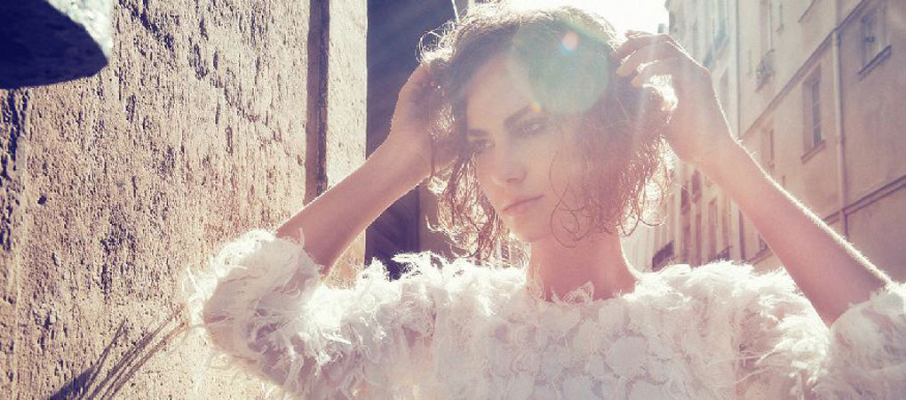 傳奇女神的基因就是強!奧黛麗赫本孫女「登上時尚雜誌封面」 空靈五官「完美複製祖母顏值」美到屏息