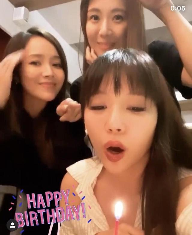 滿屏高顏值!王力宏老婆李靚蕾慶生,穿露肩衫身材太吸睛 「 侯佩岑江佩蓉同框比美」被狂讃超養眼