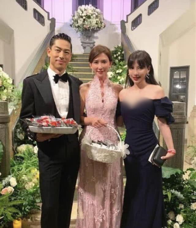 滿屏高顏值!王力宏老婆李靚蕾慶生,穿露肩衫身材太吸睛 「 侯佩岑江佩蓉同框比美」被狂讃超養眼