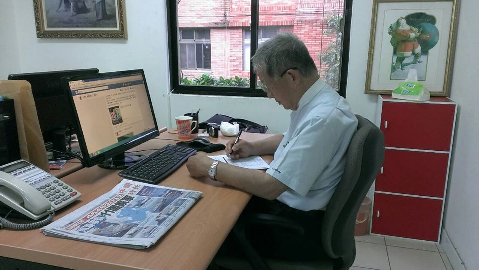 錢財帶不走！82歲聖人院長「投入畢生積蓄做公益」捐款數字驚人　創5基金會「不惜賣祖產」誓言：做到眼睛閉起來