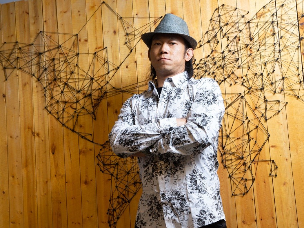 浪子回頭！顏正國育3寶「堅持不進校園」請媽媽代勞　超開明教育「不犯錯就好」父愛彌補遺憾