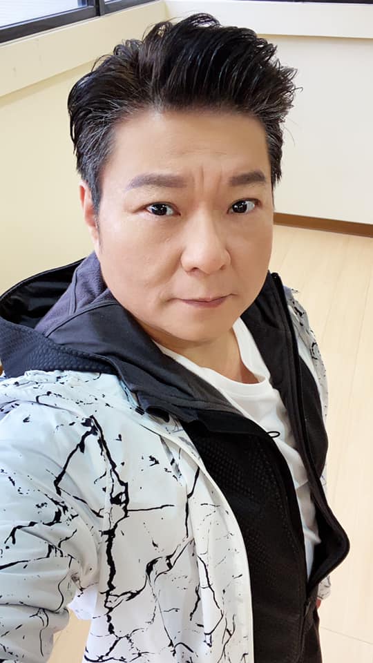 不捨父母吃苦！陳文山中學「為扛家5千萬負債」用命賺錢：右手差點沒了　「為孝親不婚」：這個家都還沒顧好
