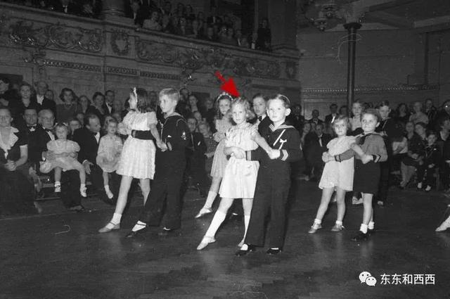 貴族愛上首位女王！「為妻棄身分地位」互寵一生　致敬51年婚姻「生前親自規畫身後事」送愛人最後禮物