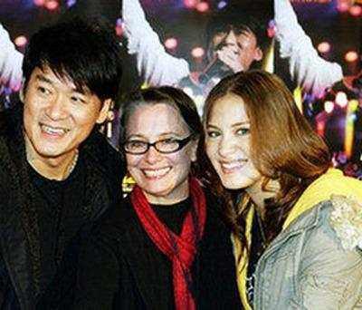 不負糟糠妻!周華健家徒四壁「沒錢辦婚禮布置新房」仍堅持嫁他 演唱會後飛奔回家「30年只守一人心」