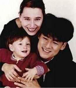 不負糟糠妻!周華健家徒四壁「沒錢辦婚禮布置新房」仍堅持嫁他 演唱會後飛奔回家「30年只守一人心」