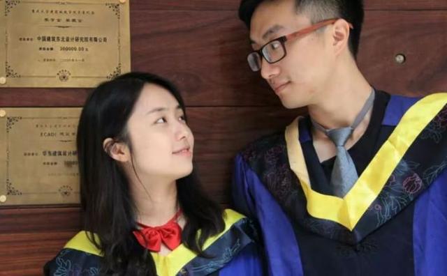 婚姻裡也講義氣！夫妻棄百萬年薪「深山開書店」陪對方做傻事　蟲鳴鳥叫如仙境「迎遲來婚禮」誓相伴一生