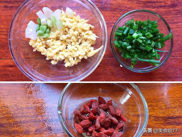 老母親煮50多年豬肝湯「不腥不膻」的秘訣！ 原來一碗水最關鍵，學會了豬肝「脆嫩爽口」