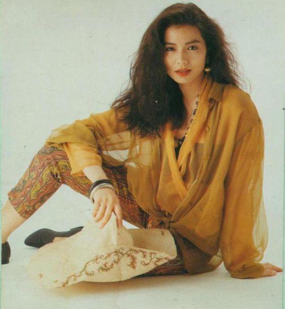 當年香港第一美！鐘楚紅「息影25年再現身」　完美詮釋「皺紋是女人優雅象徵」看不出60歲  