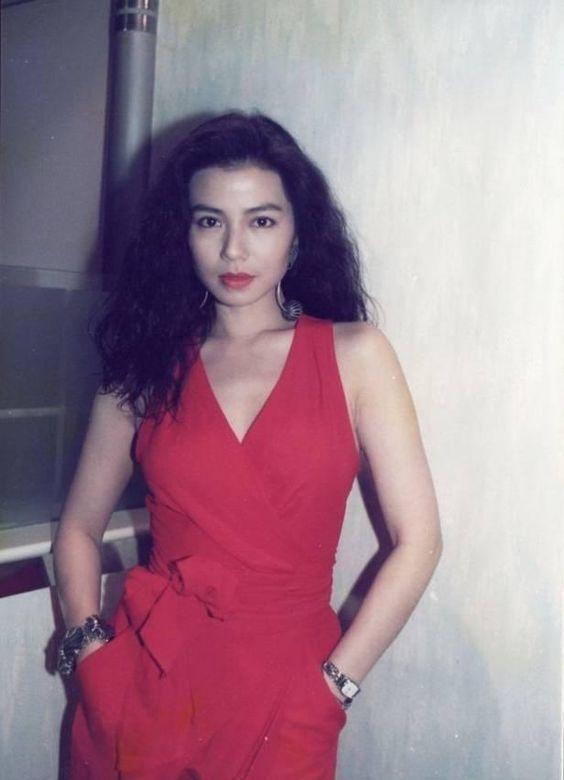 當年香港第一美！鐘楚紅「息影25年再現身」　完美詮釋「皺紋是女人優雅象徵」看不出60歲  