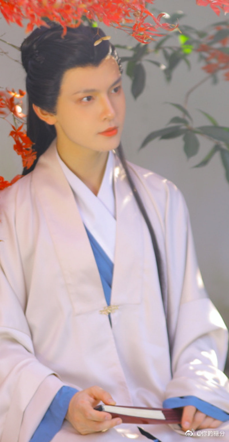 願意為他破戒！地表最帥和尚「雕刻般完美臉蛋」爆紅　網挖出「過去日常帥照」尖叫：快還俗❤️