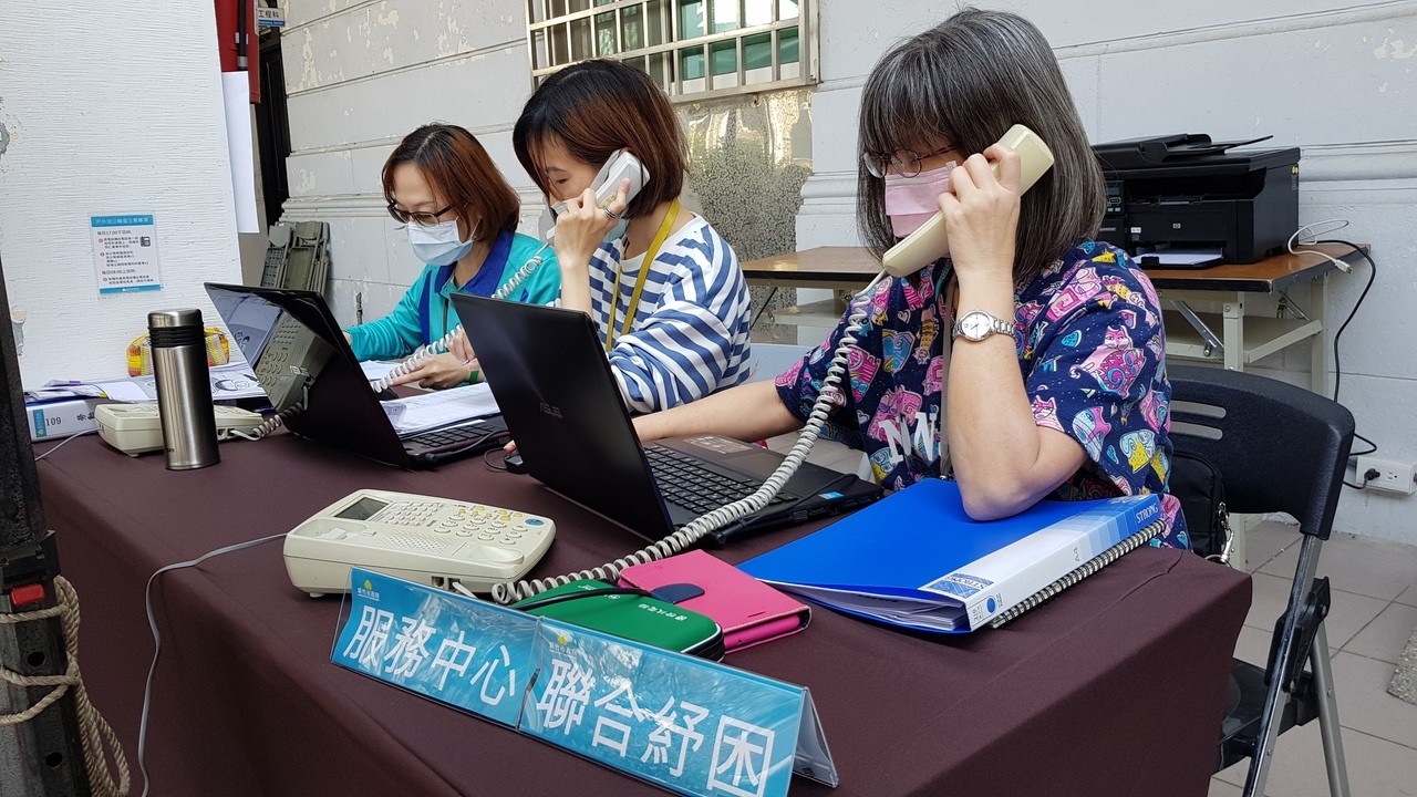刷存款簿了嗎？紓困生活補貼入帳「瞬間多出3萬元」　民眾「一早到銀行補摺」見貼心註記：救命錢