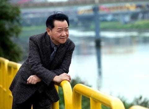 「寶島歌王」葉啟田自曝「對前妻5度不忠」終身不願再婚　4度參政「獨揹1.2億債務」後悔沒財產給子女