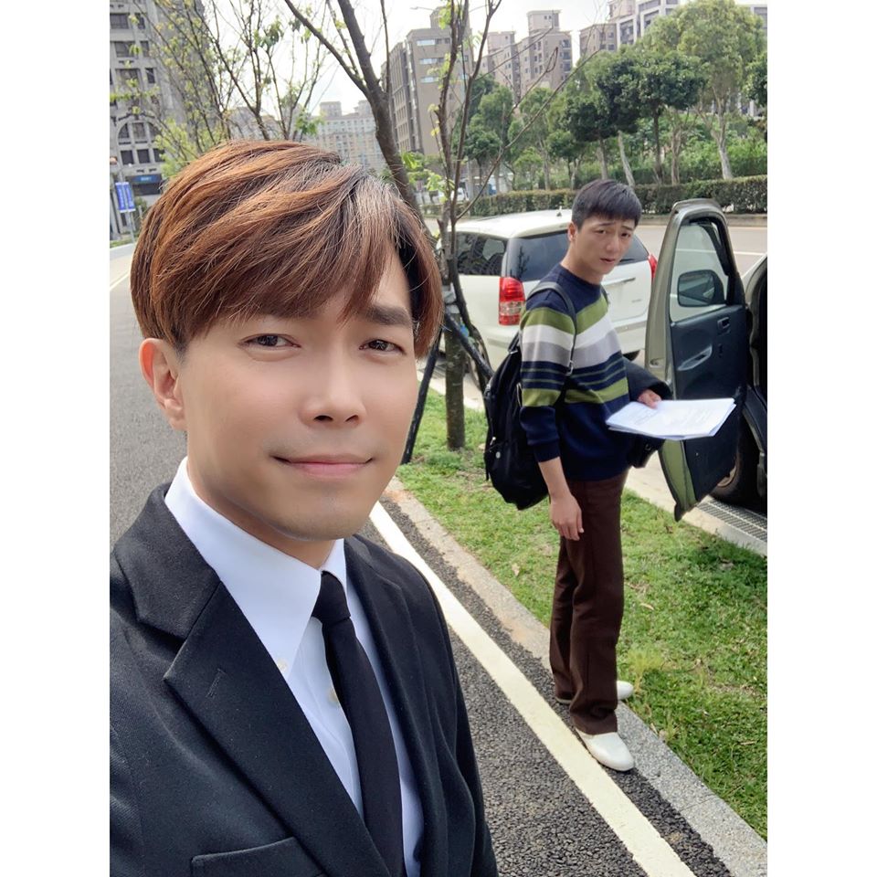 《多情城市》許仁杰報喜！母親節隔天曬「一家三口照」：請叫我爸爸　曾陷5年低潮「如今妻小兩全」苦盡甘來