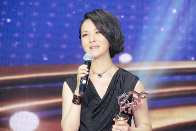 為拍戲堅持不生子11年！女星「41歲突然想要孩子」　不惜高齡懷孕「人生就此大轉彎」